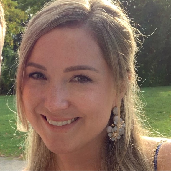 Meet your Posher, Ashley - Picture 1 of 1